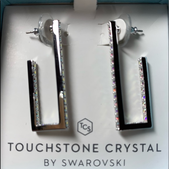 Touchstone Crystal “Around the Corner Earrings” - Picture 5 of 6